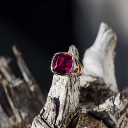 Material 750 Roségold - Stein Turmalin antik facettiert